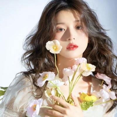 女主角
